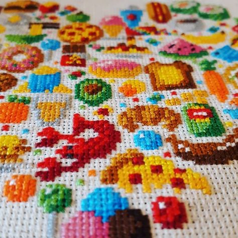 PixlStitch / Cross Stitch (@pixlstitching) • Instagram-Fotos und -Videos Cross Stitch Food, Cool Cross Stitch, Food Cross Stitch, Food Embroidery, Stitch Food, Stamped Embroidery Kit, Colourful Cross Stitch, Food Pattern, Dmc Embroidery