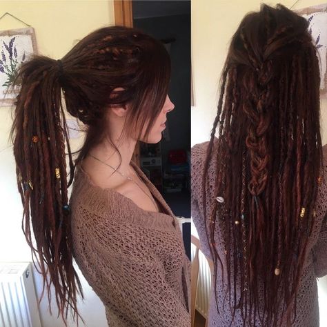 Half Head Dreads, Dreadlock Decoration, Half Dreaded Hair, Synthetic Dreads Hairstyles, Brown Dreadlocks, Partial Dreads, 1920s Makeup, Hair Motivation, Apocalypse Aesthetic