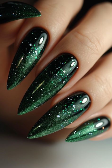 Dark Green Nails 2024 Emerald Green And Black Ombre Nails, Green Gothic Nails, Enchanted Forest Nails, Green Christmas Nails, Black Ombre Nails, Emerald Nails, Forest Designs, Long Almond, Dark Green Nails