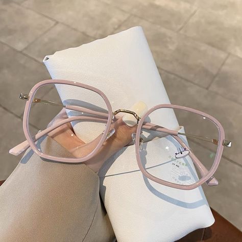 Glasses Women Fashion Eyeglasses, Bluelight Glasses, Cute Glasses Frames, Classy Glasses, Glasses Frames Trendy, Fancy Glasses, Help Sleep, Fluorescent Lights, Glasses Blue Light