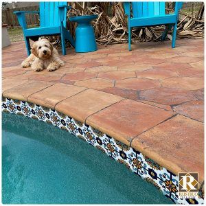 Spanish Style Backyard, Spanish Pool, Terracotta Patio, Spanish Patio, Pool Tile Designs, Ideas De Piscina, Courtyard Pool, Saltillo Tile, Small Pool Design