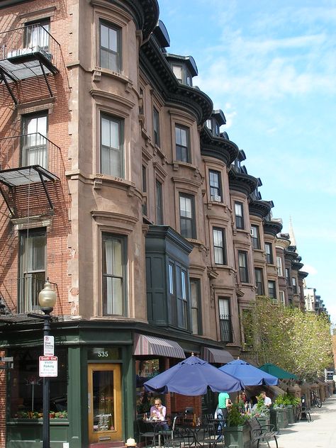 Brownstone House, Urban Zone, Street Architecture, Shop Street, Row Houses, Urban Center, Brick Facade, Row House, Urban Spaces