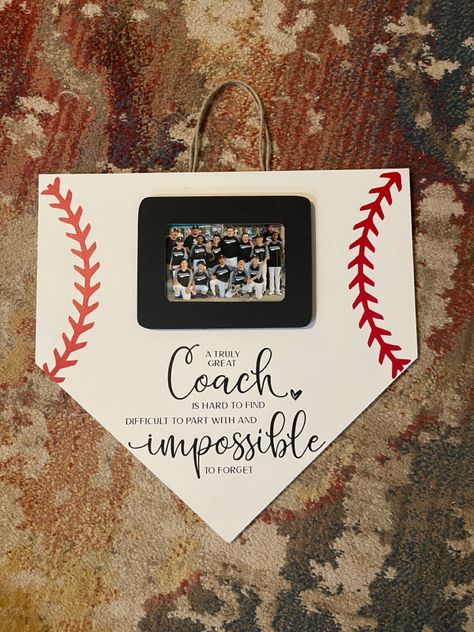 Baseball Souvenir Ideas, Diy Baseball Coach Gifts, Baseball Coach Gifts Diy, Diy Coach Gifts, Baseball Coach Gift Ideas Diy, Baseball Coach Appreciation Gifts Diy, Coach’s Gift Ideas, Baseball Coach Appreciation Gifts, Coaches Gift Ideas