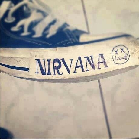 NIRVANA Converse Things To Do With Your Converse, Drawing On Shoes Ideas Converse, Nirvana Shoes, Sharpie Converse, Converse Doodles, Nirvana Bracelet, Shoe Doodles, Converse Drawing, Doodle Shoes