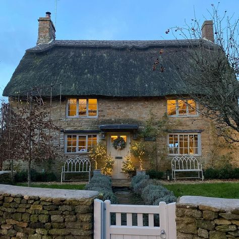 Rosehill Cottage, Cotswold Cottage, Cotswolds Cottage, Stone Cottages, Cottage Interior, Cottage Christmas, Dream Cottage, Thatched Roof, Cottage Interiors