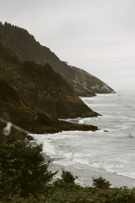 Heceta Head Lighthouse, Oregon Coastline, Minimal Photography, Oregon Travel, Oregon Coast, Nature Aesthetic, Pretty Places, Green Aesthetic, Beautiful Photography