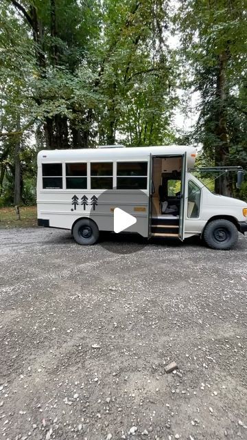 Isaac Turner on Instagram: "4 Window Skoolie Tour. “MINION” The last bus I built 💔 #skoolie #skoolieconversion #buslife #vanlife #schoolbusconversion #shortbusconversion #shortbus Build Sponsors: @recprousa @dakota.lithium" Skoolie Dashboard, Short Bus Conversion Interiors, Skoolie Interior Design, Small School Bus Conversion, Buses Turned Into Homes, Short Bus Conversion Layout, Skoolie Layout Floor Plans, School Bus Conversion Interiors, Mini Skoolie