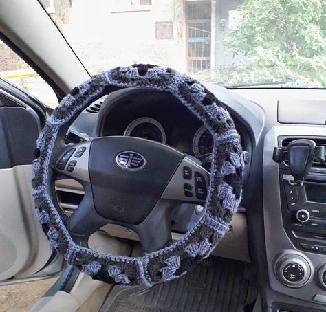 Yarn Bomb Your Car With This Crochet Steering Wheel Cover … Granny-Square Inspired Pattern Alert! | KnitHacker Granny Square Steering Wheel Cover, Crochet Steering Wheel, Crochet Men, Crochet Hook Set, Crochet Keychain, Dk Yarn, Steering Wheel Cover, Granny Squares, Wheel Cover