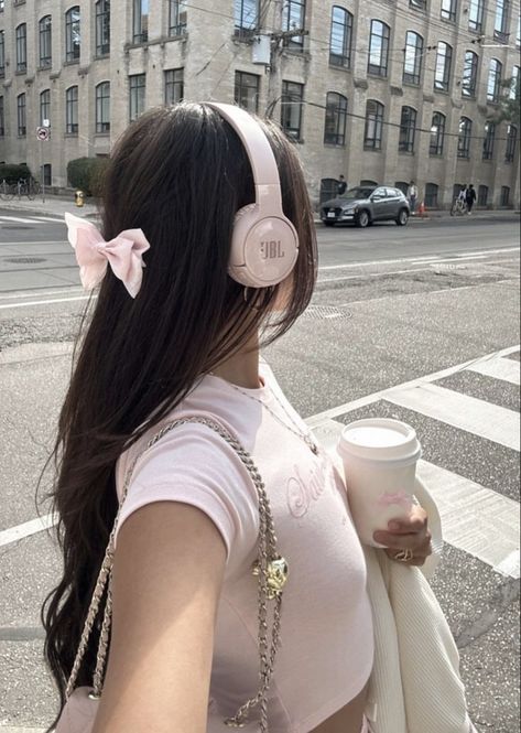 Pink Princess Aesthetic, Pink Headphones, Wearing Headphones, Pink Lifestyle, Pretty Pink Princess, Princess Core, Pink Aura, Pink Life, Soft Girl Aesthetic