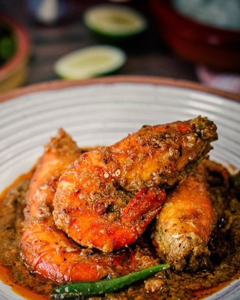 Chingri Malaikari | Bangladeshi Malai Curry with Tiger Prawns | Bengali Coconut Shrimp Curry — The Spice Odyssey Chingri Recipe, Malai Curry, Tiger Prawns, Appetizer Board, Bangladeshi Food, Shrimp Curry, Malaysian Cuisine, Prawn Curry, Bengali Food