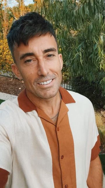 Phil Wickham on Instagram: "Happy Thanksgiving friends. Praying no matter where your are at and what you are going through, that Jesus makes His love and nearness known to you today. In Jesus the end is always life, healing, victory, joy, resurrection…. It’s just a matter of time. Love you all and so thankful to have you on this journey with me." Friends Praying, Happy Thanksgiving Friends, Thanksgiving Friends, Christian Musician, Phil Wickham, Christian Music Artists, Friends Thanksgiving, Matter Of Time, Christian Artists