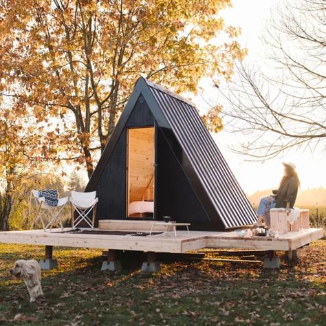 How the newly launched Portland, Oregon-based design company champions accessibility, sustainability, and mobility with prefab architecture Tiny A Frame Cabin, Micro Cabin, Mini Cabin, A Frame Cabins, Prefab Cabins, Wooden Architecture, Frame Cabin, Shenyang, Cabin Kits