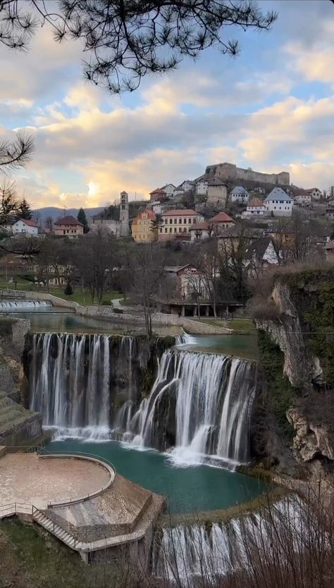 📍Jajce, Bosnia and Herzegovina 🇧🇦 Jajce Bosnia, Gap Year Travel, Sarajevo Bosnia, Muslim Countries, Travel Wishlist, The Great Escape, Travel Goals, Pretty Places, Eastern Europe