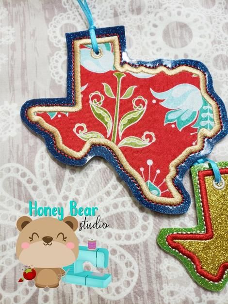 Texas Christmas Ornaments, Embroidery Christmas Ornaments, State Christmas Ornaments, Machine Embroidery Christmas, Applique Christmas, Embroidery Ornaments, Texas Christmas, State Ornaments, Hoop Projects