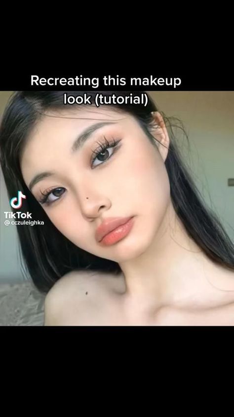 Outfit Ideas With Sunglasses, Tiktok Trendy Outfits, 2023 Summer Aesthetic Outfit, Trendy Natural Makeup, Pretty Outfits Aesthetic Skirts, Cargo Outfits Summer, Y2k Fashion Makeup, Summer Fashion Y2k, Trendy Makeup Looks 2023 Natural