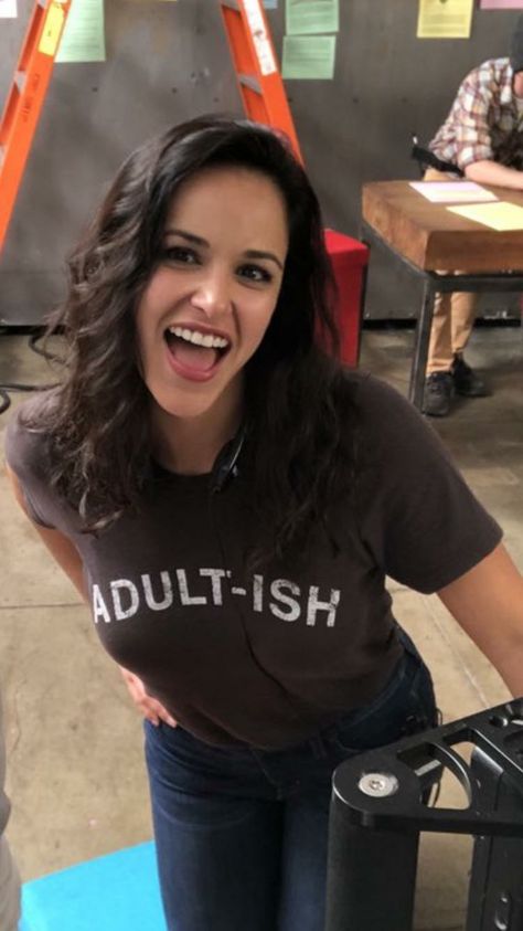 Melissa Fumero Melissa Fumero, Amy Santiago, Brooklyn Baby, Girl Superhero, Brooklyn Nine Nine, Marvel Girls, Girl Celebrities, Hey Girl, Actors & Actresses