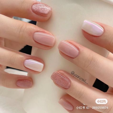 Simple Nude Nail Designs, Pink Nails With Glitter Accent, Hello Nails, Simple Gel Nails, Minimal Nails, Casual Nails, Blush Nails, Pretty Gel Nails, Soft Nails