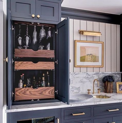 How to Create the Best Built-In Bar For Your Home - Decoholic Basement Wet Bar, Bar Nook, Home Wet Bar, Home Bar Rooms, Coffee Bar Decor, Built In Bar, Home Bar Designs, Cabinetry Design, Wet Bars