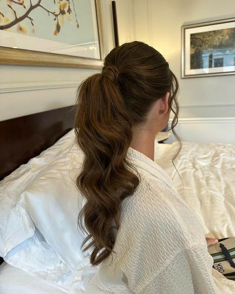 Hair For The Wedding, Wedding Hairstyles For Long Hair Pony, Hairstyles In Pony, Wedding Hairstyles For Very Long Hair, Wedding Hair Summer, Bridesmaid Hair Inspo Long Hair, Bony Tale Hairstyle, Wedding Hair Pony, One Pony Hairstyles