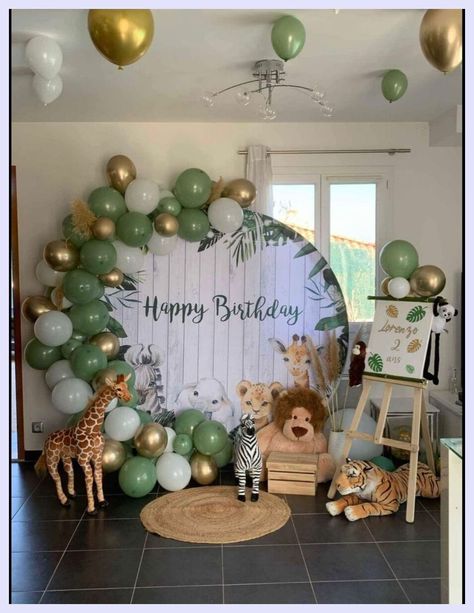 Animal Themed Birthday Party Decorations Jungle Safari, 1st Birthday At Home, Zoo Theme Birthday Cake, Toddler Birthday Themes, First Birthday Decorations Boy, Safari Theme Birthday Party, Safari Birthday Party Decorations, Jungle Theme Decorations, Safari Party Decorations