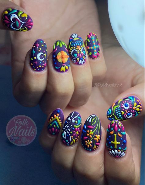 Mexican Nail Art Designs, Fiesta Theme Nails Mexican, Catrina Nails Design, Folk Nail Art, Mexico Nail Art, Mexican Embroidery Nails, Mexicana Nails, Mexican Design Nails, Coco Nails Disney