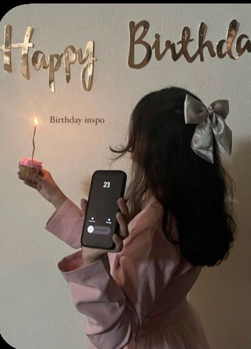 Birthday Mirror Selfie, Hijab Selfie Poses, Birthday Mirror, Selfie Faces, Friendship Ideas, Hijab Selfie, Best Poses For Selfies, Ocean Ideas, Gym Mirror