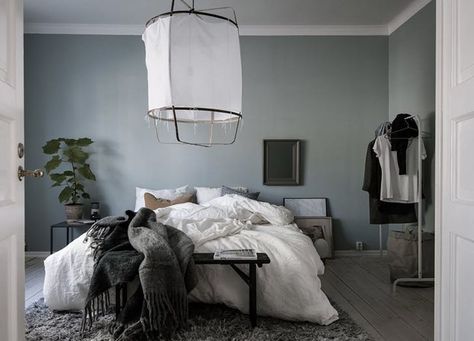 The best color for every room (according to science) For the Bedroom: Try Dusty Blue Avoid: Purple These colors are the best and worst for sleep :| Swedish Bedroom, Minimal Bedrooms, Blue Green Bedrooms, Scandinavian Bedrooms, Blue Gray Bedroom, Minimal Bedroom, Scandinavian Bedroom, Best Paint Colors, Ideas Hogar