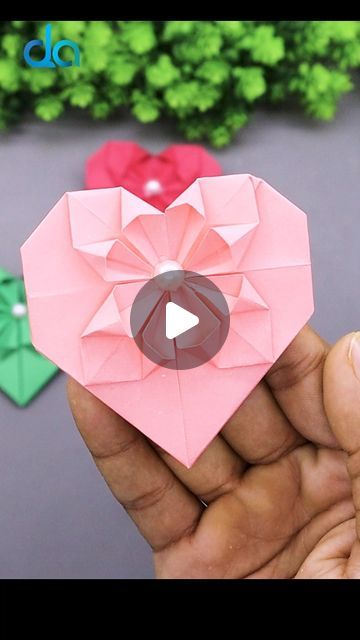 Diy Paper Hearts, Origami Heart Tutorial, Easiest Origami, Hearts Origami, Paper Hearts Origami, Easy Origami Heart, Heart Craft, Origami Heart, 3d Heart