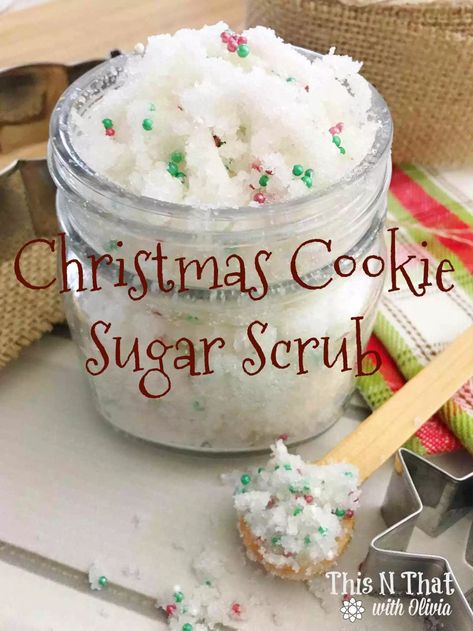 Diy Christmas Cookies, Scrub Diy, Cookies Sugar, Diy Hanging Shelves, Sugar Scrub Diy, Diy Wall Shelves, Diy Scrub, Christmas Sugar Cookies, Homemade Christmas Gifts