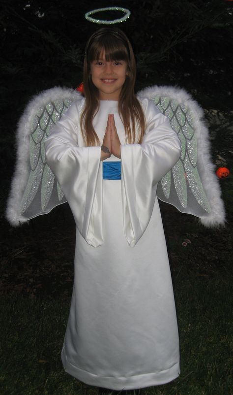 Angel Costume Nativity, Wiseman Costume Diy, Diy Angel Costume For Kids, Angel Halo Diy, How To Make Angel Wings For Costume, Diy Angel Halo, Angel Dress For Kids, Angel Diy Costume, Diy Angel Costume