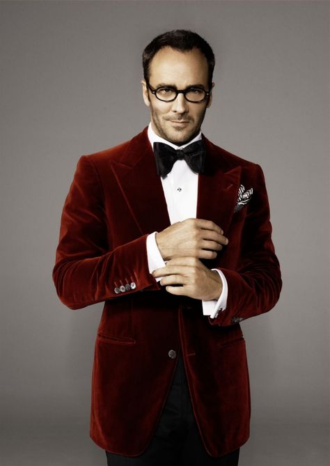 Tom Ford.  He knows black tie. Velvet Dinner Jacket, Prom Men, Red Velvet Jacket, Best Fashion Designers, Velvet Bow Tie, Dinner Jacket, Dapper Gentleman, Inspirational Design, Sharp Dressed Man