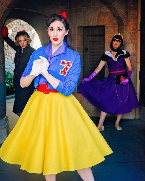 Bobby soxer Snow White Dapper Day disneyland Disneybound evil queen and the hag Snow White Disneybound, Bobby Soxer, Dapper Day Disneyland, Disneyland Dress, Disneyland Disneybound, Rock N Roll Dress, Dapper Day Outfits, Disney Dapper Day, Disney Dress Up