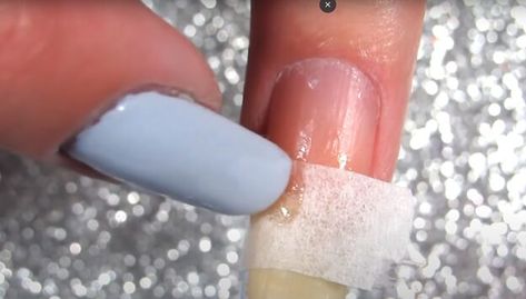 Fix A Cracked Nail, Ripped Nail Bed Repair, Nail Break Repair, How To Fix A Split Nail, Cracked Nail Repair, How To Fix A Cracked Nail, Fixing Broken Nail, Broken Nail Repair, How To Fix A Broken Nail