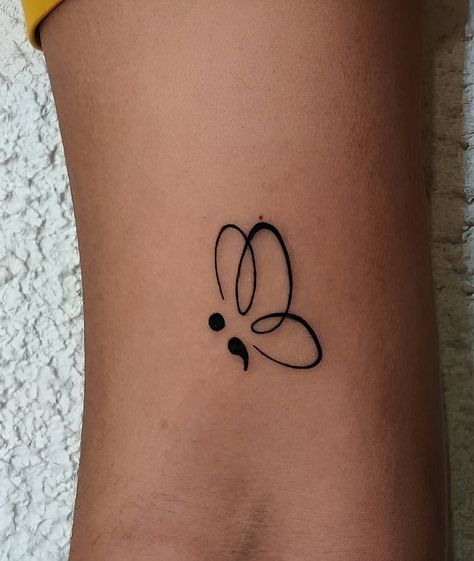 Leg Minimalist Tattoos Miniature Tattoos, Wörter Tattoos, Henne Tattoo, Coke Studio, Butterfly Tattoo Meaning, Tato Henna, Tattoo Meanings, Small Butterfly Tattoo, Butterfly Tattoos For Women