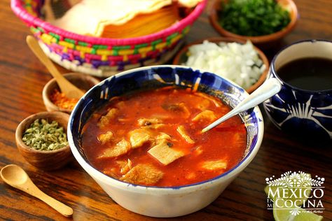 Sopa de Mondongo o Menudo Menudo Recipe Authentic, Menudo Soup, Menudo Recipe, Tripe Soup, Authentic Mexican Recipes, Mexican Soup, Mexican Food Recipes Authentic, Healthy Eating Tips, Mexican Dishes