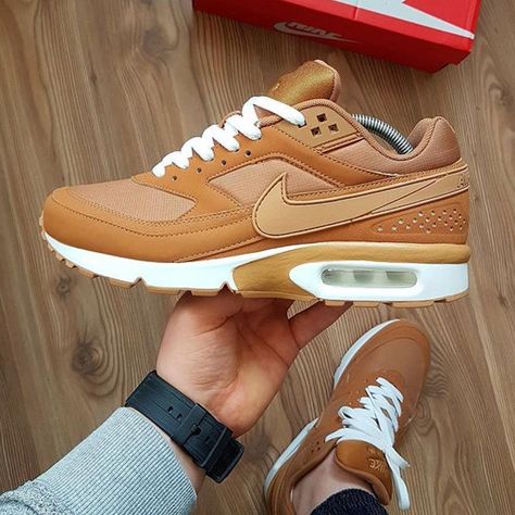 Nike Air Max Bw, Air Max One, Nike Air Max 87, Nike Air Max Mens, Nike Shoes Air Max, Stylish Mens Outfits, Hot Shoes, Sneakers Men Fashion, Shoe Game