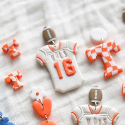 College Football Polymer Clay Earrings, Tennessee Polymer Clay Earrings, Game Day Polymer Clay Earrings, School Spirit Polymer Clay Earrings, Game Day Clay Earrings, Clay Sports Earrings, Clay Football Earrings, Polymer Clay Football Earrings, Football Polymer Clay Earrings