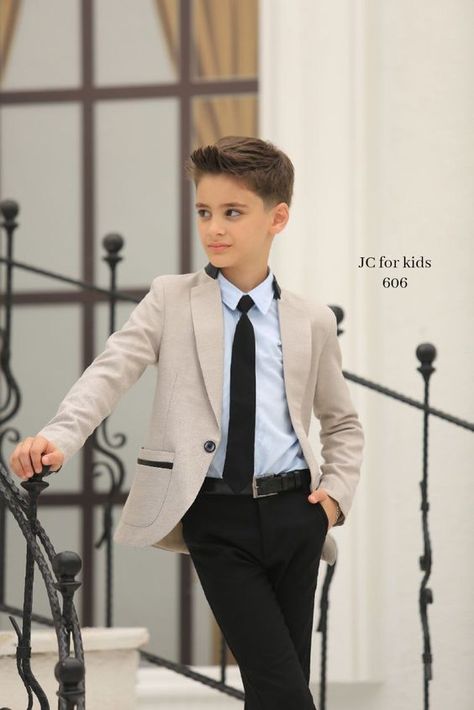 Wedding Outfit For Boys Kids, Wedding Dress For Boys, Boys Clothing Styles, Boys Party Wear, Wedding Outfits Indian, Wedding Outfit For Boys, Kids Party Wear Dresses