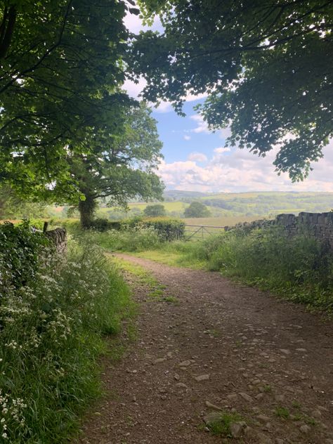 The Peak District, Peak District Aesthetic, District 12, Solo Camping, Uk Summer, Farm Lifestyle, Countryside House, Peak District, Village Life