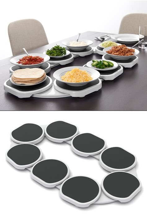 This cool new Lazy Susan Revolution is an expandable lazy susan for large rectangular or oblong dinner tables that eliminates the need to pass bowls around the table and annoy everyone trying to eat. Digital Wall Display, Dining Table Tray, Large Dining Tables, Lazy Susan Table, Long Tables, Large Dining Table, Table Tray, Snacks Für Party, Lazy Susan