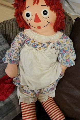 A husband and wife have told how they believe their Annabelle Raggedy Ann doll is possessed after a series of terrifying events unfolded. Haunted Objects, Annabelle Doll, Doll Antique, Raggedy Andy, Raggedy Ann Doll, Tarpon Springs, Ann Doll, Raggedy Ann And Andy, Raggedy Ann