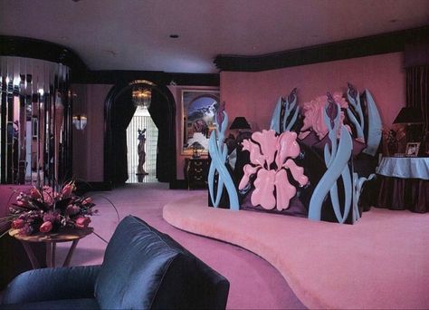 1980s Interior Design, 1980s Interior, 90s Interior, 80s Interior Design, Vintage Interior Decor, 80s Art Deco, 80s Bedroom, 80s Home, 80s Interior