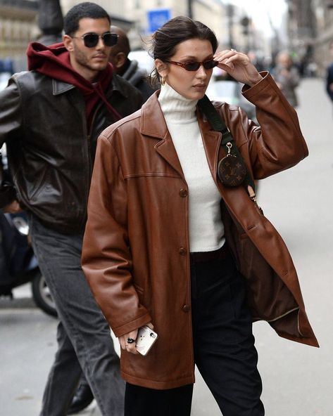 Oversized Leather Coat, Bella Hadid Street Style, Brown Leather Jacket, Bella Hadid, Leather Coat, Brown Leather, Trench Coat, Bomber Jacket, Cute Outfits