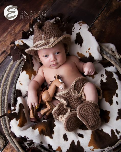 Country Baby Pictures, Newborn Pictures Boy, Crochet Cowboy Hat, Crochet Cowboy Boots, Newborn Cowboy, Baby Boy Cowboy, Country Baby Boy, Baby Boy Newborn Pictures, Newborn Photography Boy