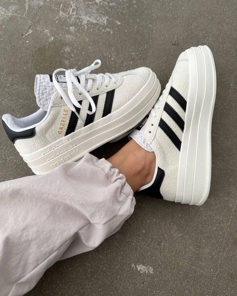 Adidas Gazelle Outfit, Adidas Gazelle Shoes, Adidas Suede, Shoes Sneakers Casual, Gazelle Adidas, Sneaker Trends, Adidas Gazelle Bold, Gazelle Shoes, Dream Shoe