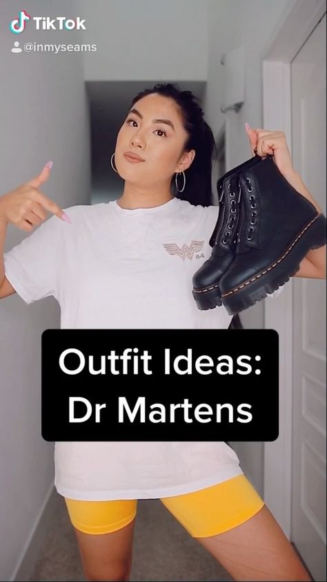 Womens Dr Martens Outfit, Street Style Doc Martens, Combat Boots Dr Martens, Outfits Ideas With Dr Martens, Style Dr Martens Outfit, Doc Martins Dress Outfits, Dr Marten Boots Summer Outfit, Ootd With Boots Casual, Doc Martens Outfit Petite