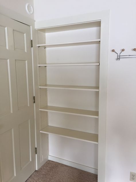 Behind Bedroom Door Storage Ideas, Behind Door Shelves, Bookshelf Behind Door, Decorate Empty Wall, Behind The Door Storage, Bedroom Book Shelf, Shelf With Doors, Behind Door Storage, Diy Bookshelf Kids