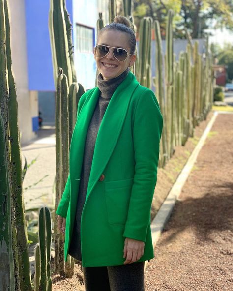 Kika Edgar en Instagram: “Aquí seguimos para despedir el 2020! ❤️ I love you! ❤️ 🧥: @dn_abrigos” Men's Blazer, I Love You, Suit Jacket, Love You, I Love, Blazer, Instagram