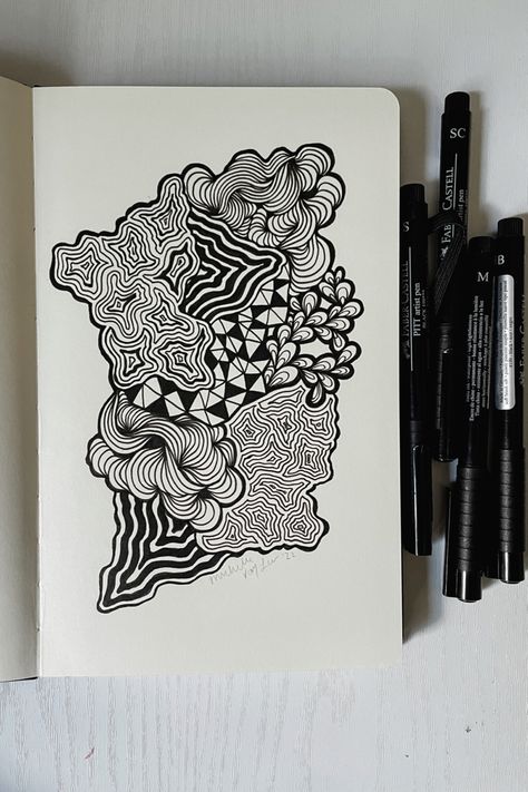 Patterned line drawing done with Faber Castell pens on a moleskine sketchbook. Pen Pattern Art, Black Pen Drawing Simple, Pen Line Art Doodles, Abstract Line Art Pattern, Lines Drawing Pattern, White Pen Art On Black Paper, Art Using Lines, Doodles With Pen, Drawing Patterns Doodles