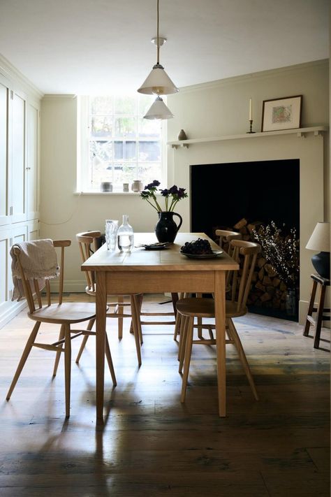 A Shaker-Style Basement Kitchen in a Georgian Townhouse 8 Shaker Dining Room, Simple Wooden Table, Timeless Interior Design Style, Shaker Design, Simple Dining Table, Timeless Interior Design, Shaker Table, Devol Kitchens, Georgian Townhouse